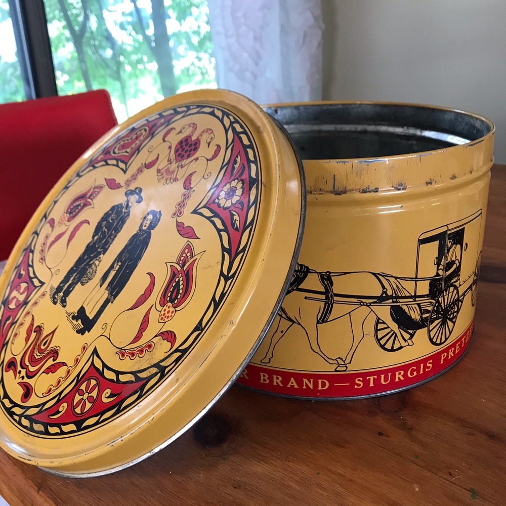 Vintage 60s Amish Buggy tin canister